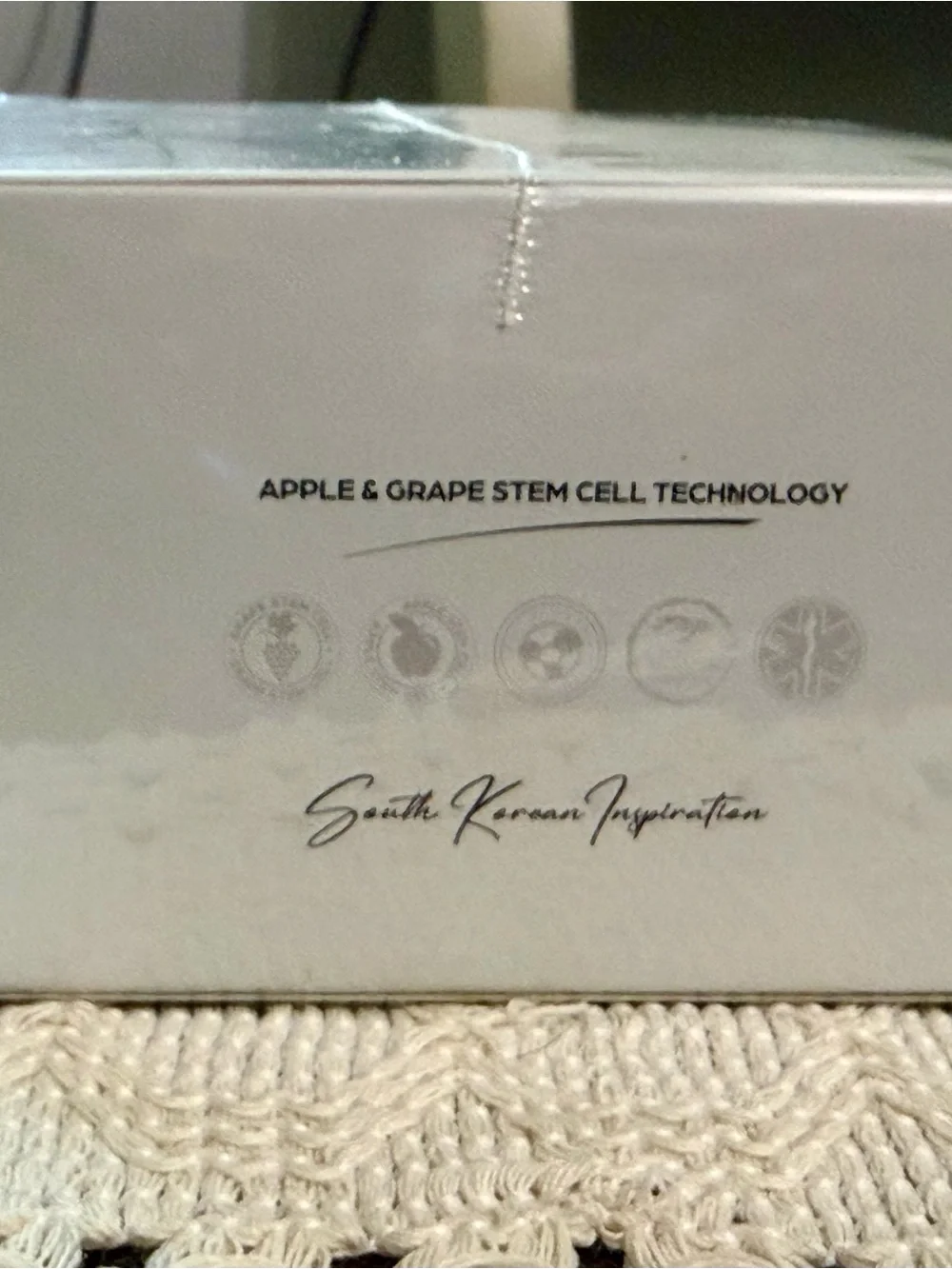 Multi-Vitamin A·C·E Magnetic Detox Mud Mask — White
